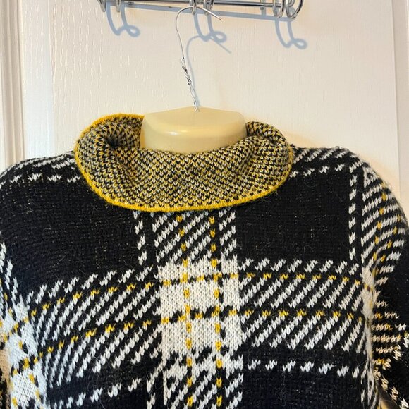 DKNY Sweater Plaid Yellow Black Sz Small NWT - Picture 4 of 8